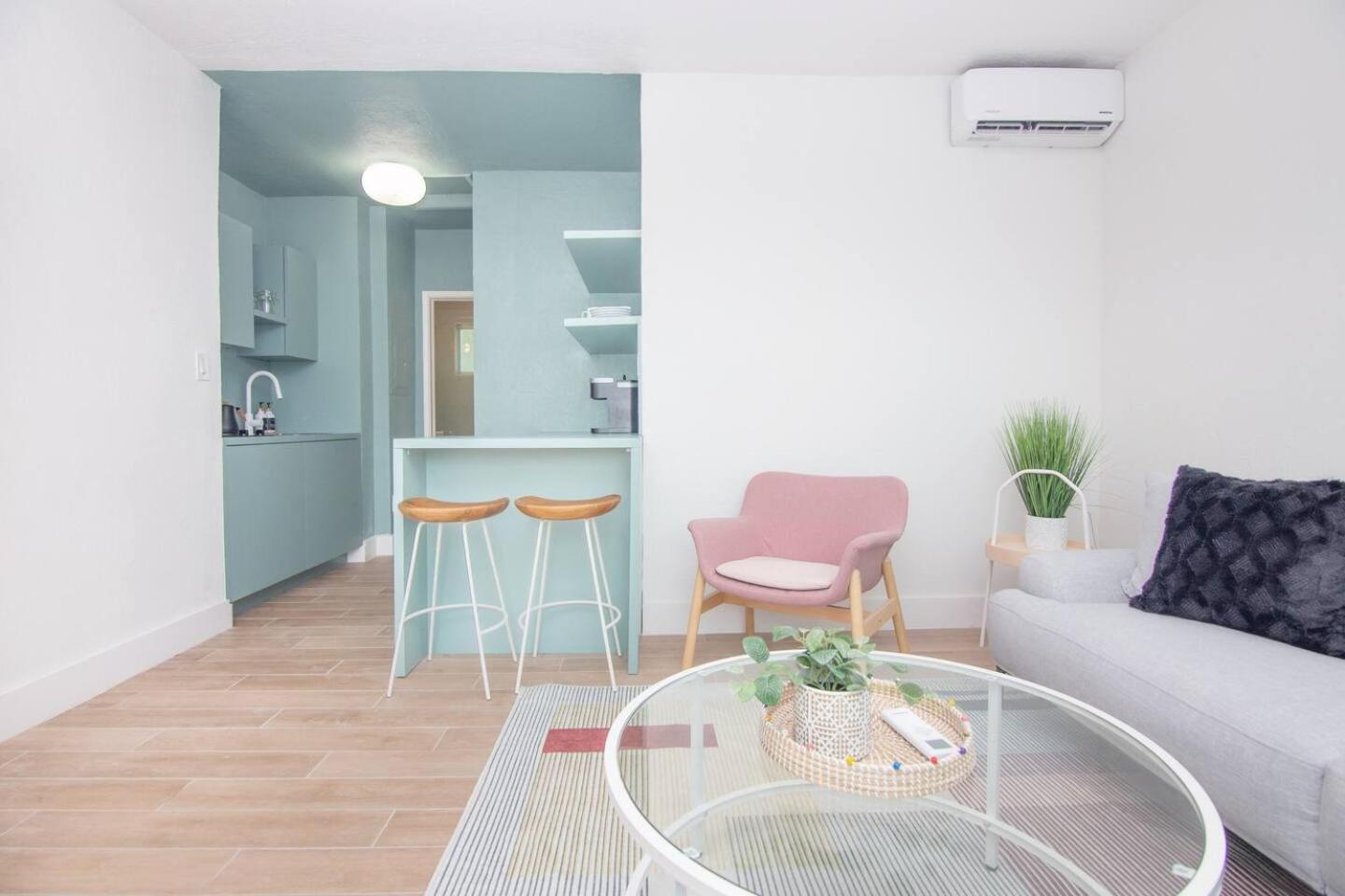 Stylish One Bedroom Apartment In El Portal #4 Miami Eksteriør bilde
